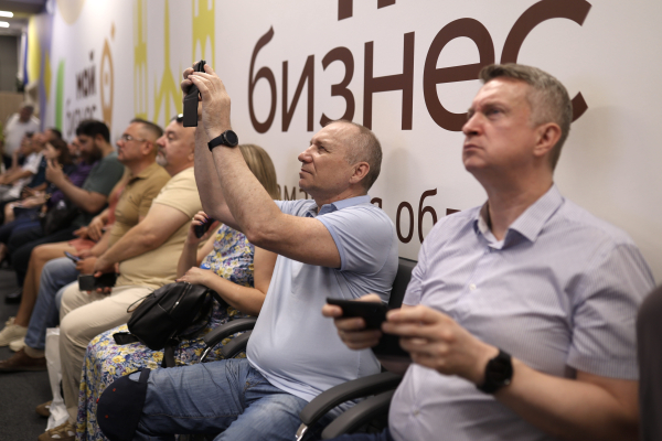 В Самарской области малому бизнесу помогают наладить партнерство с крупными промпредприятиями